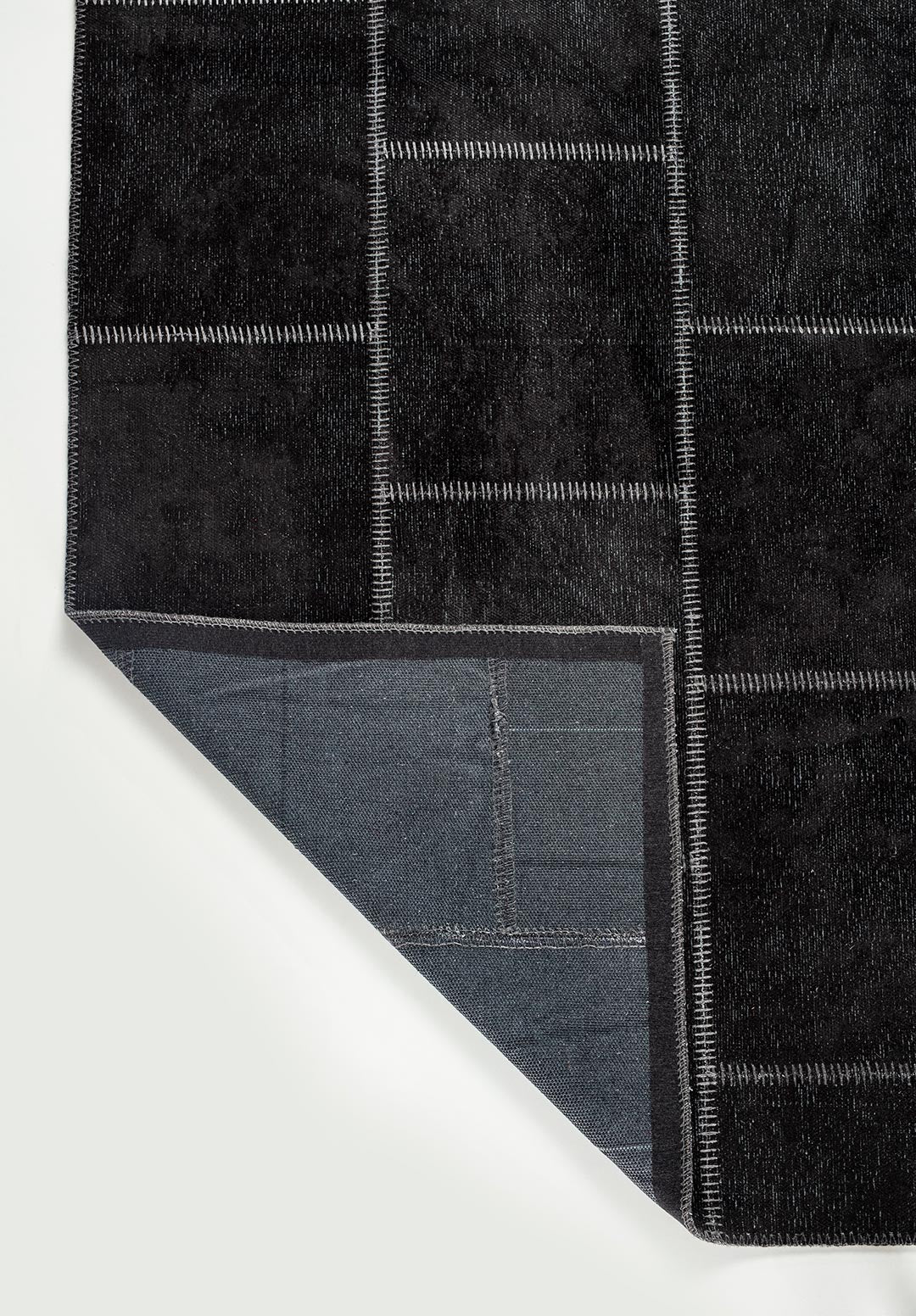 PATCH BLACK RUG