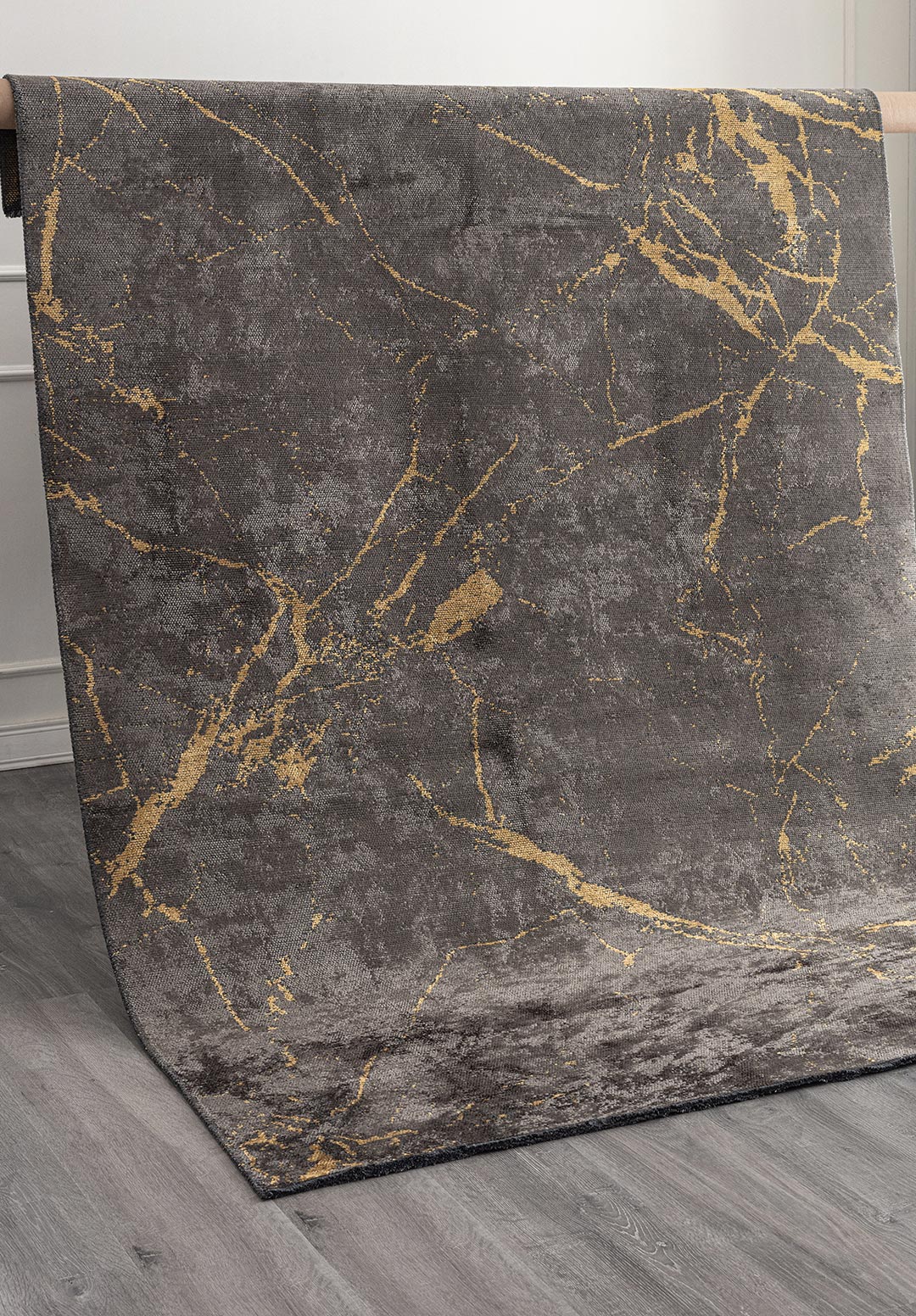 FRACTURE GOLD - ANTHRACITE RUG