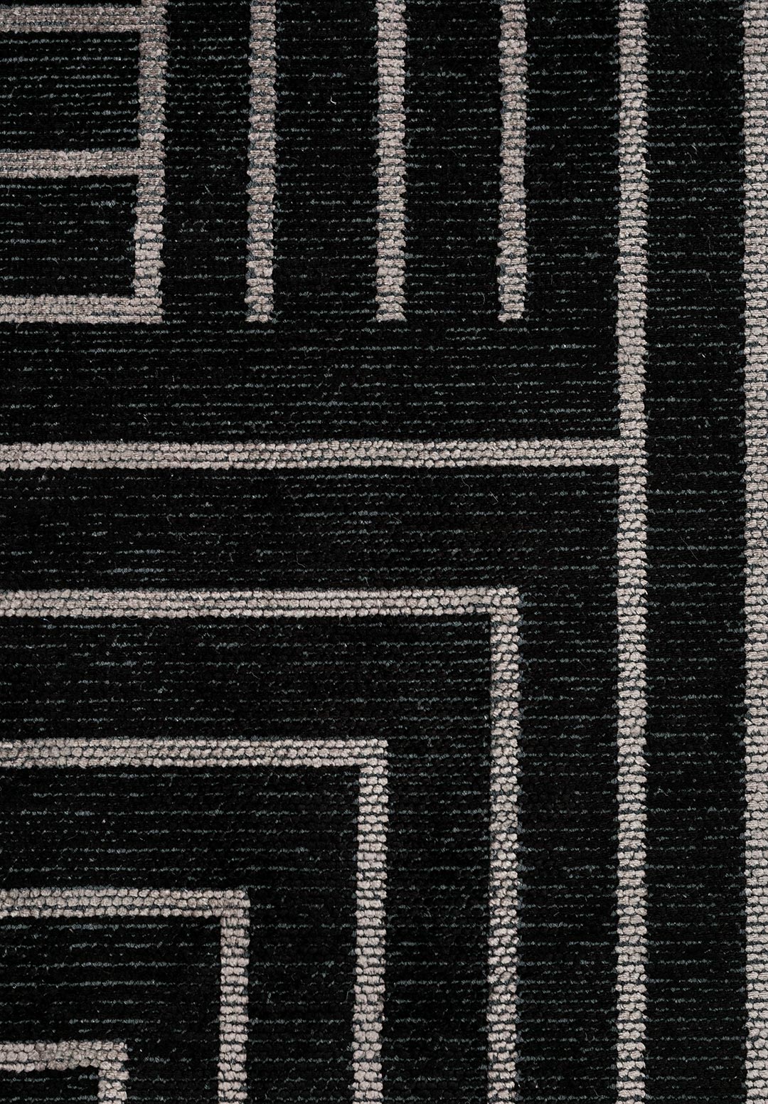 TRAP LIGHT GREY - BLACK RUG