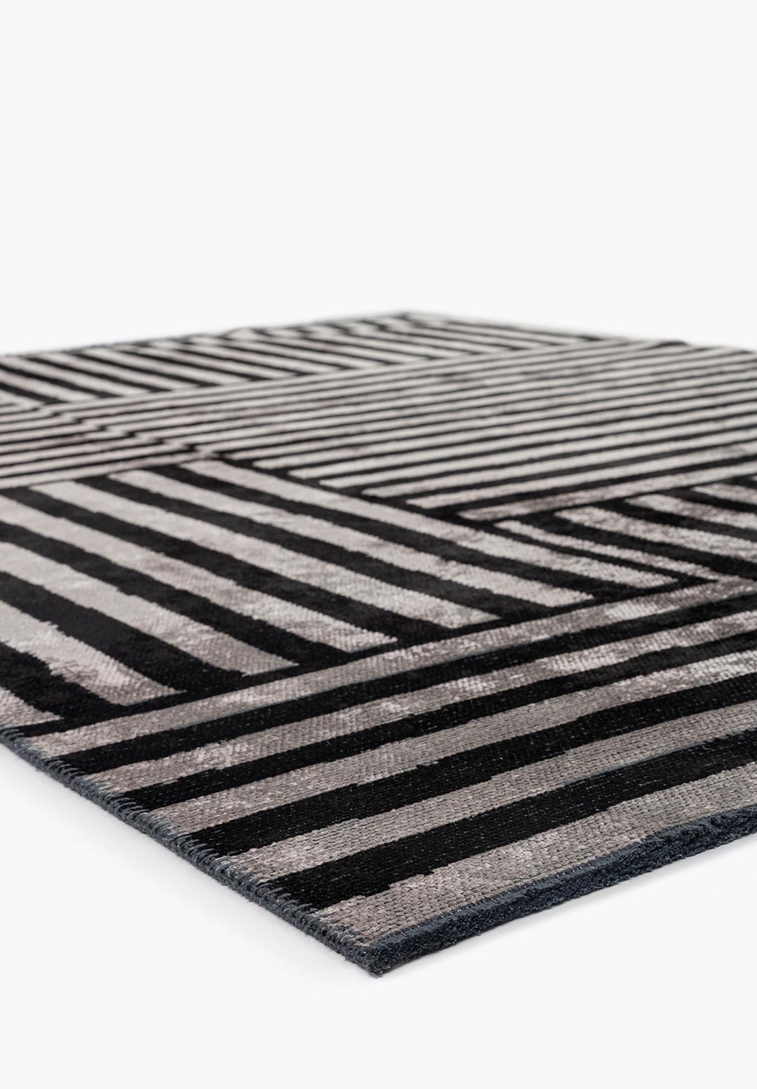 CHECK BLACK - LIGHT GREY RUG