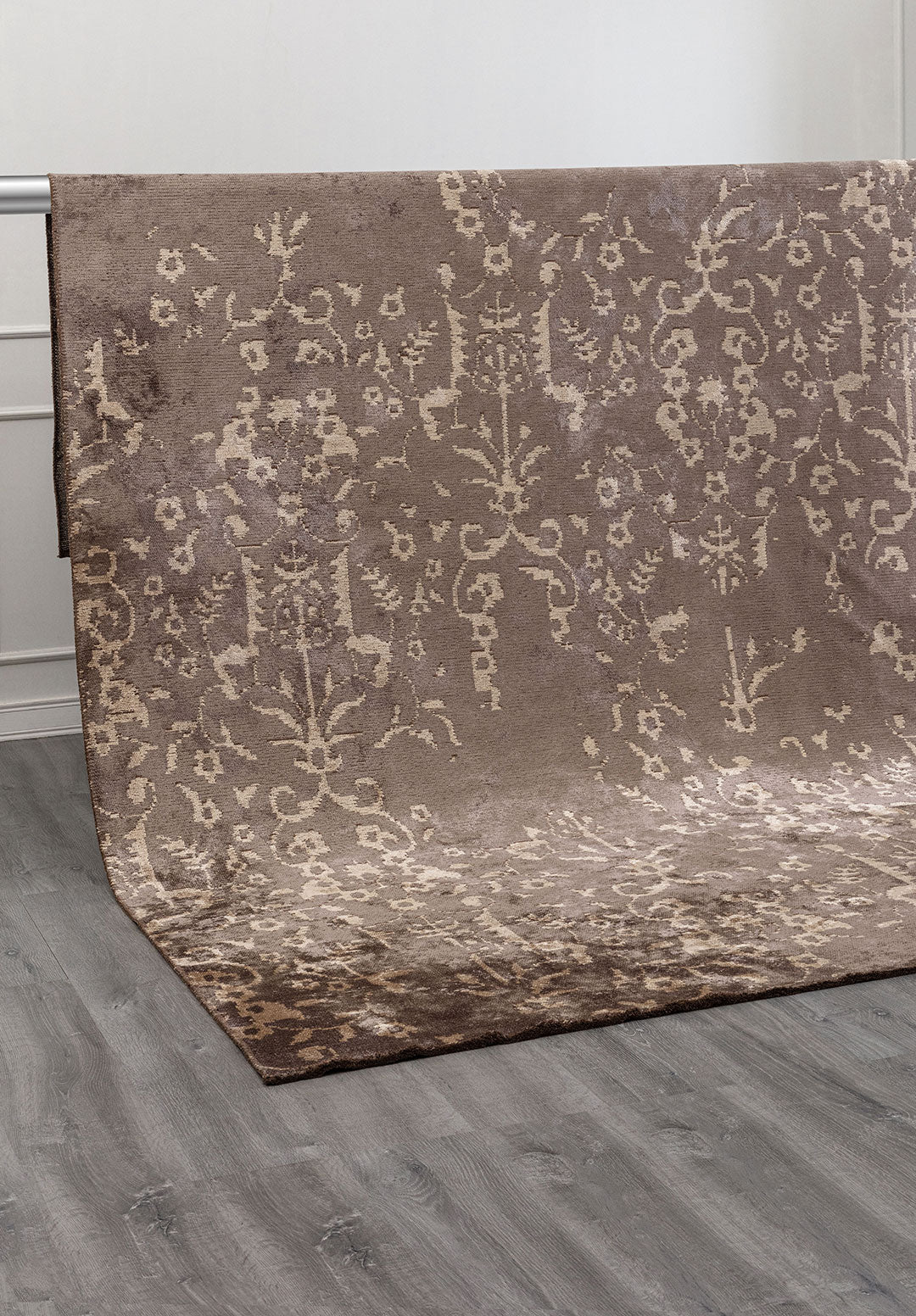 REGAL CREAM - DARK GREY RUG